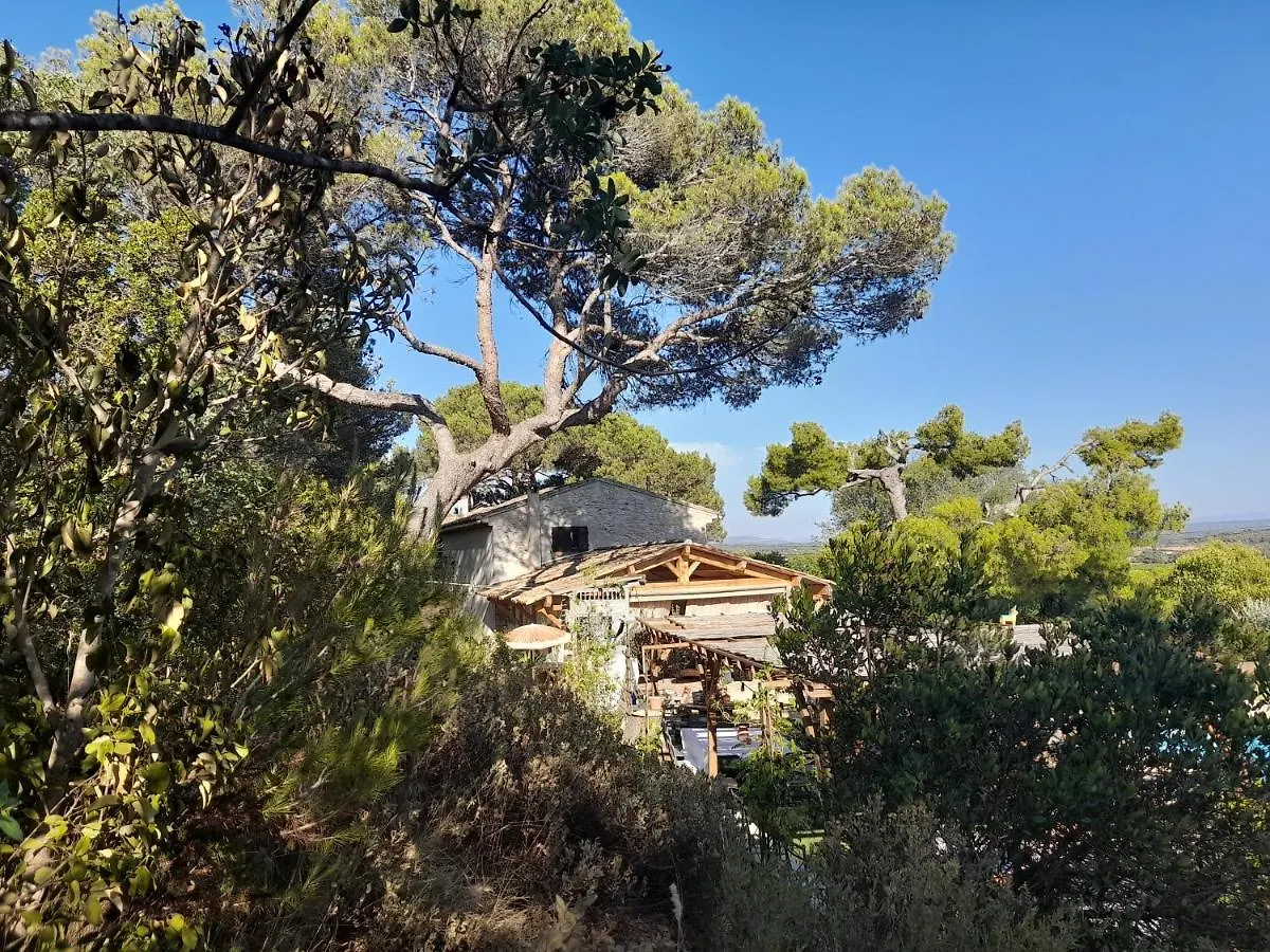 Chez Ben Et Rem Bed & Breakfast Eguilles